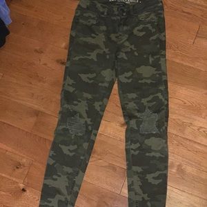American Eagle camo Jeans